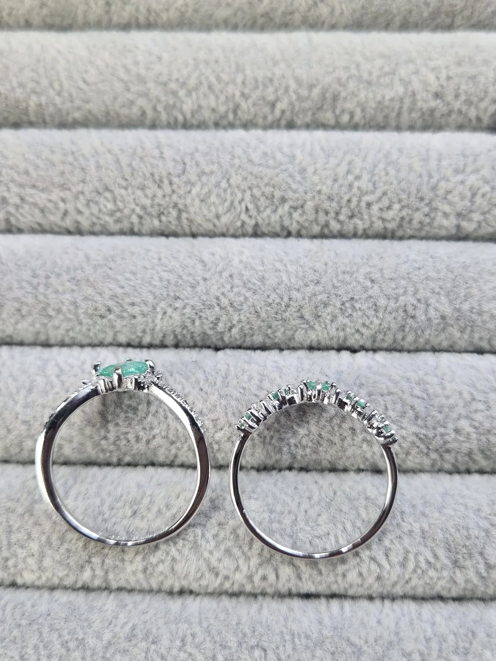 Size 8 Two Piece Teal Ice Crystal Rhodium Plated Bomb Party Ring